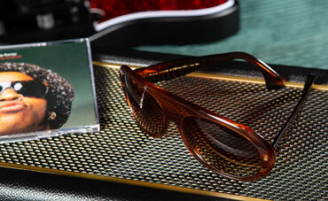 Christian Roth New York Sonnenbrille getragen von Lenny Krawitz Christian Roth New York Sonnenbrille getragen von Lenny Krawitz